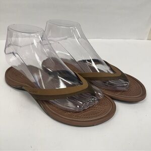 CROCS Brown Tan Thong Sandals Rubber Flip Flops Comfort Women’s Size6